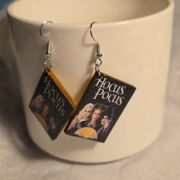 3 /$15 New Wooden Halloween Hocus Pocus Earrings - Picture 2 of 5